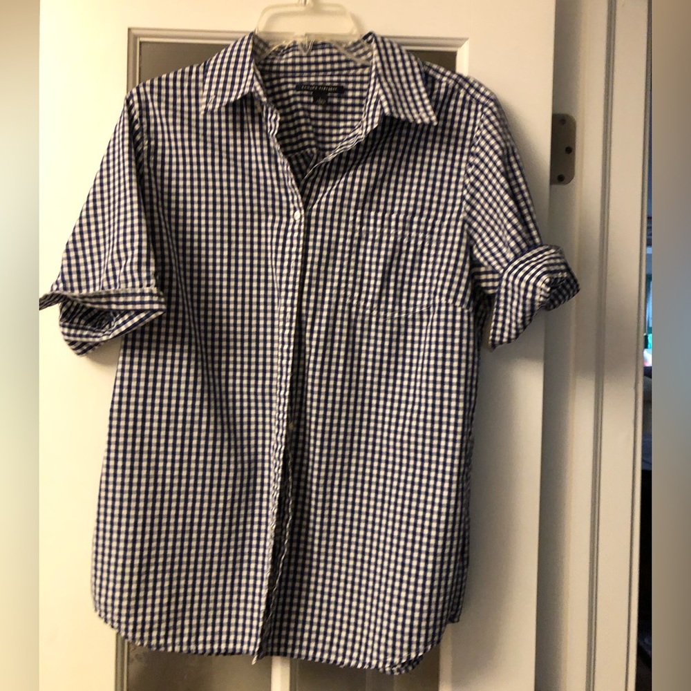 Banana Republic navy and white gingham short sleeved button down Large